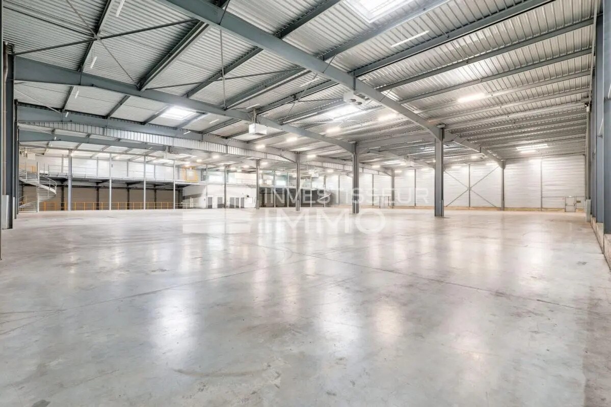 Light Industrial in Villeparisis to rent Building Photo- Image 1 of 6