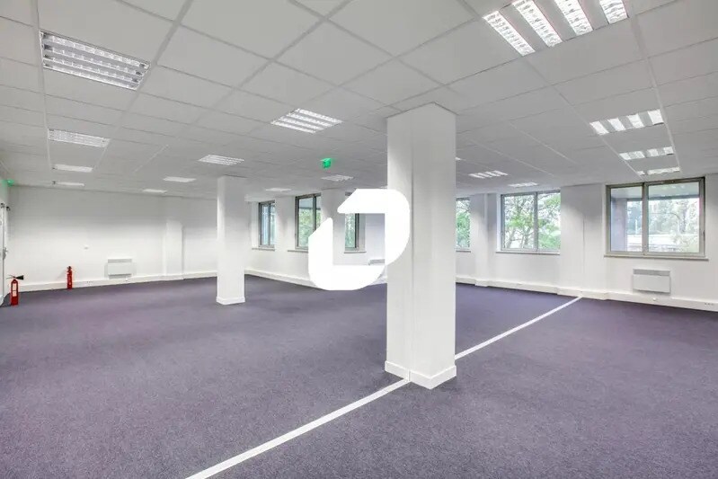 Office in Neuilly-Plaisance for sale Interior Photo- Image 1 of 15