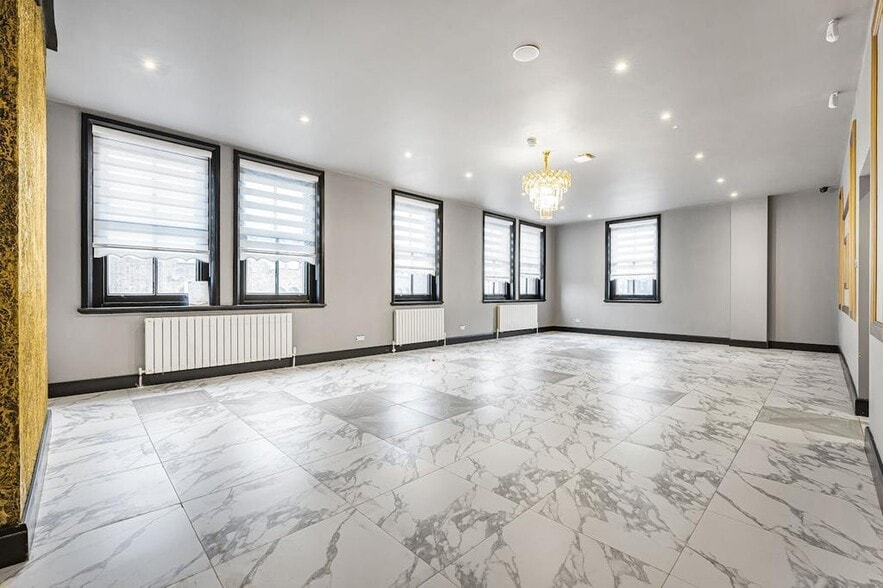 90 Morning Ln, London to rent - Building Photo - Image 3 of 49