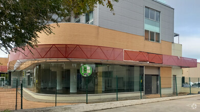 Retail in Alcalá De Henares, MAD for rent Interior Photo- Image 1 of 9