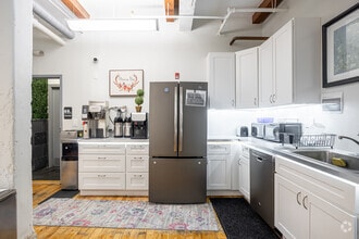 68 Harrison Ave, Boston, MA to rent Interior Photo- Image 2 of 12