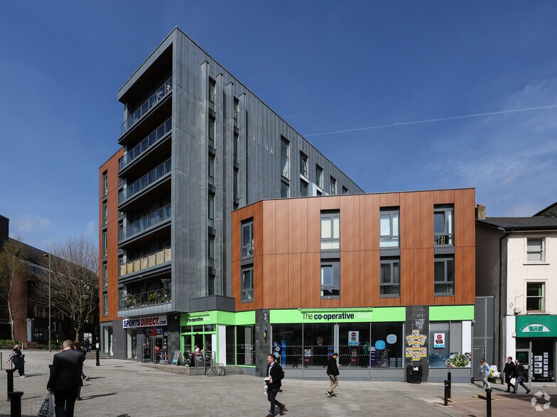 51-57 Station Rd, Redhill for sale - Building Photo - Image 2 of 5