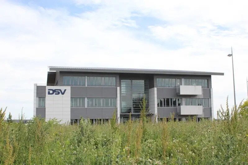Office in Roissy-en-France to rent - Building Photo - Image 2 of 5