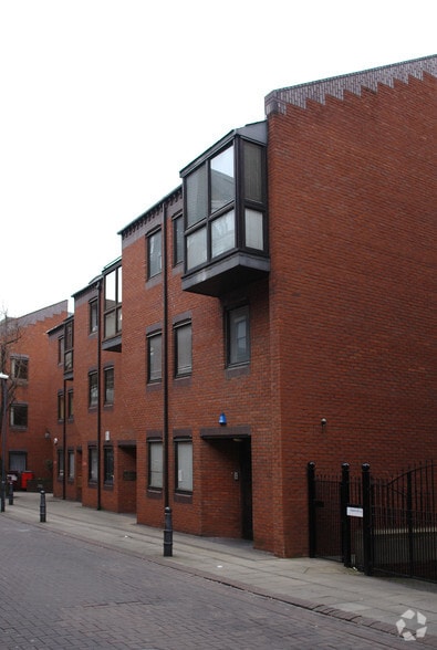 30-34 Park Cross St, Leeds to rent - Building Photo - Image 3 of 8