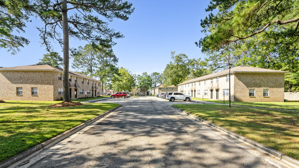 1310 Boone Hill Rd, Summerville, SC for sale - Building Photo - Image 1 of 45