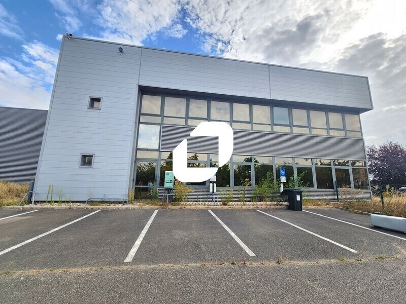 18 Rue Des Osiers, Coignières to rent Building Photo- Image 1 of 17