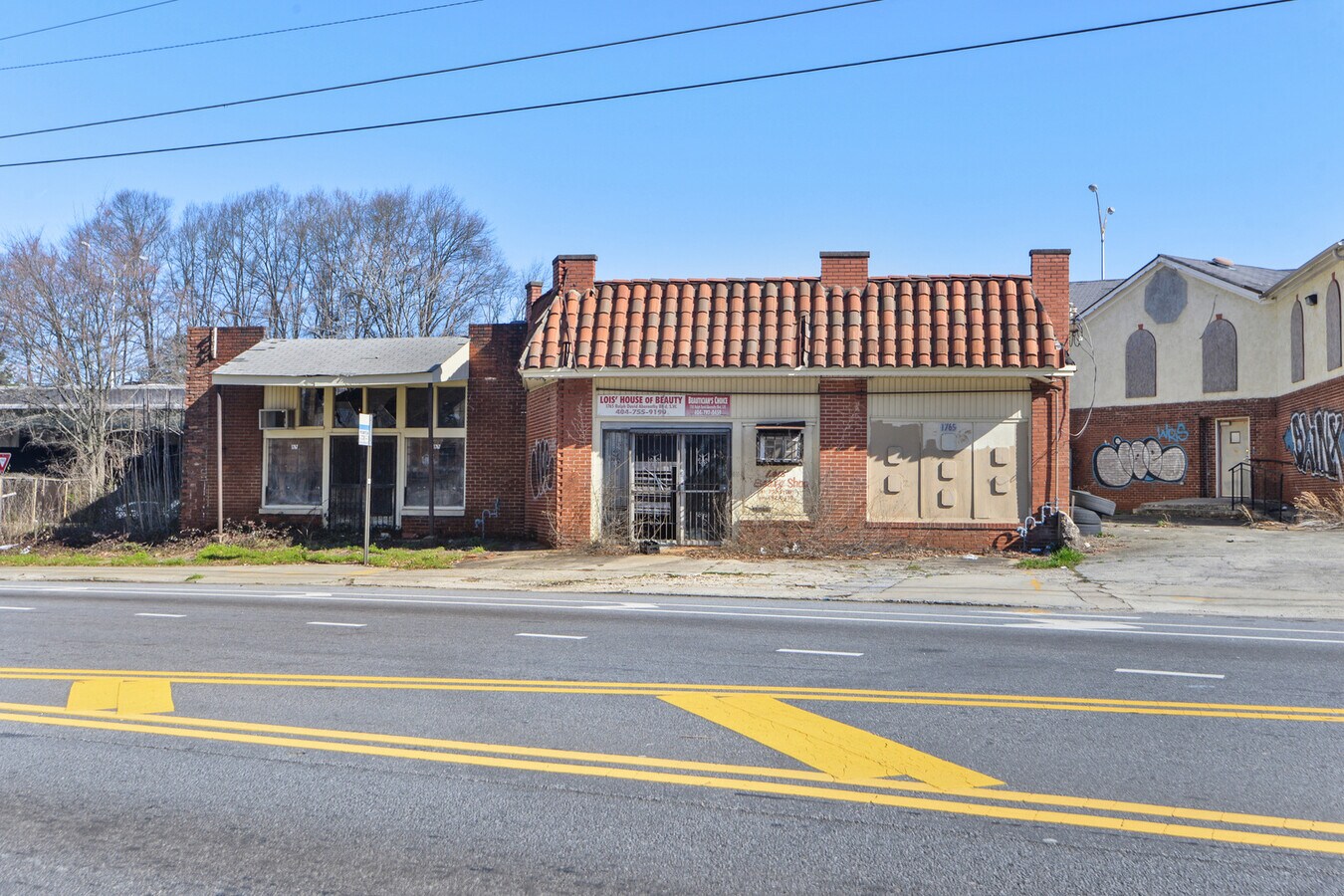 1767 SW Ralph David Abernathy Blvd, Atlanta 30314 UK