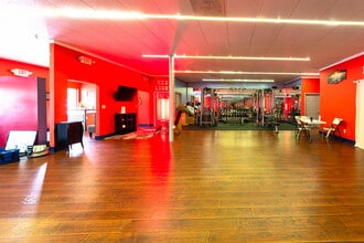 11877 Douglas Rd, Alpharetta, GA to rent Interior Photo- Image 2 of 17