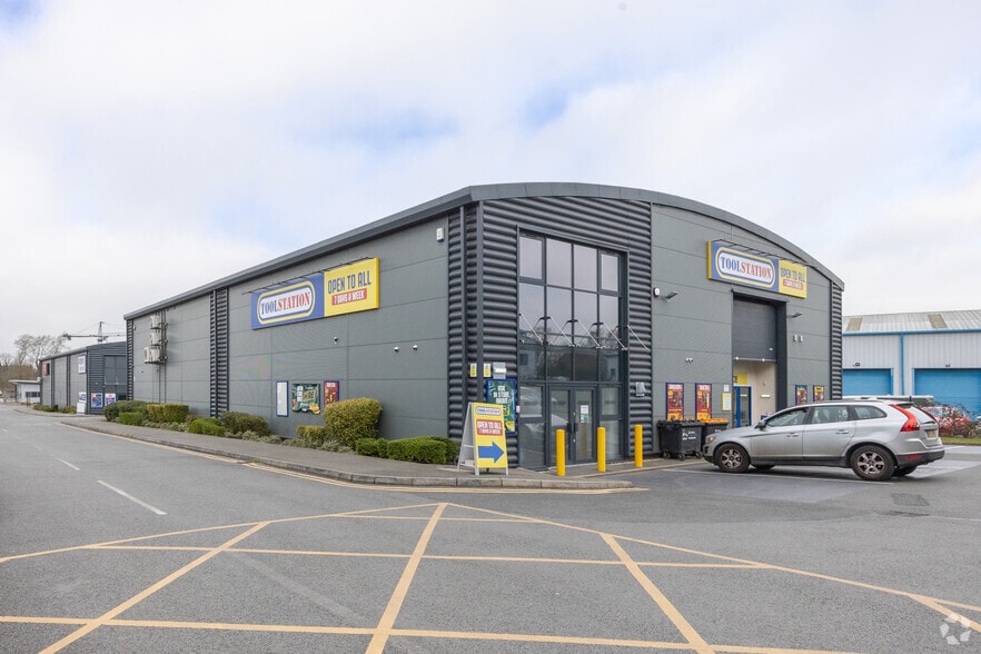 Orion Way, Kettering for sale - Primary Photo - Image 1 of 1