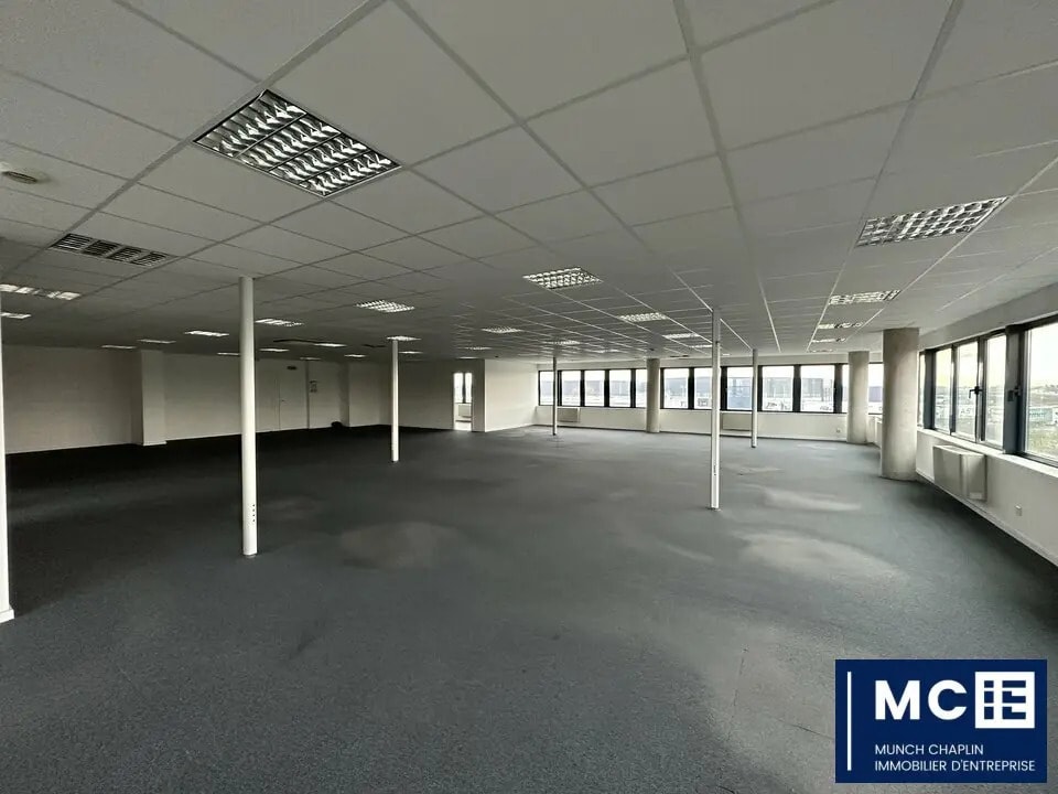 Office in Entzheim to rent Interior Photo- Image 1 of 9