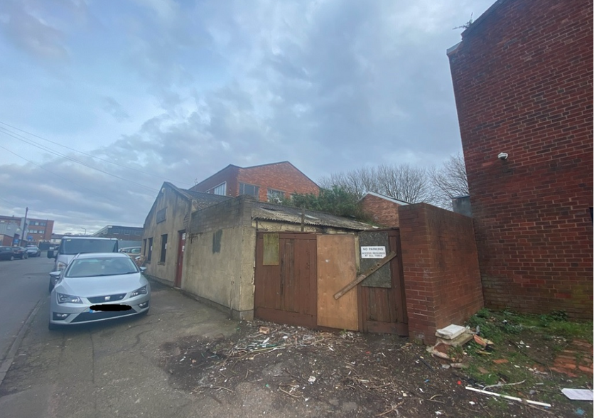 69 Pearson St, Wolverhampton for sale - Building Photo - Image 1 of 1