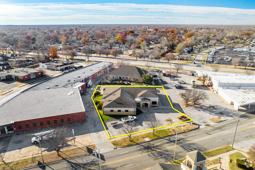 2535 E Lincoln St, Wichita, KS for sale - Aerial - Image 3 of 27