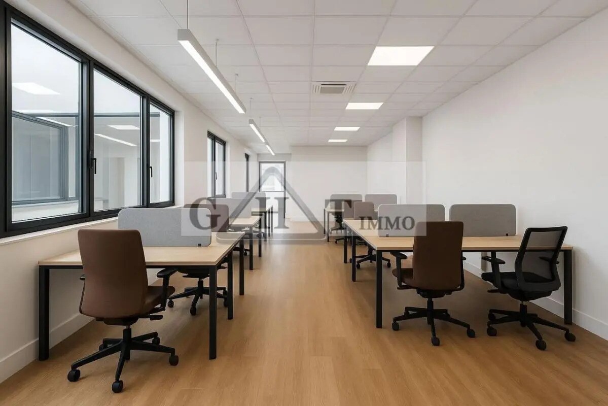 Office in Ivry-sur-Seine to rent Interior Photo- Image 1 of 4
