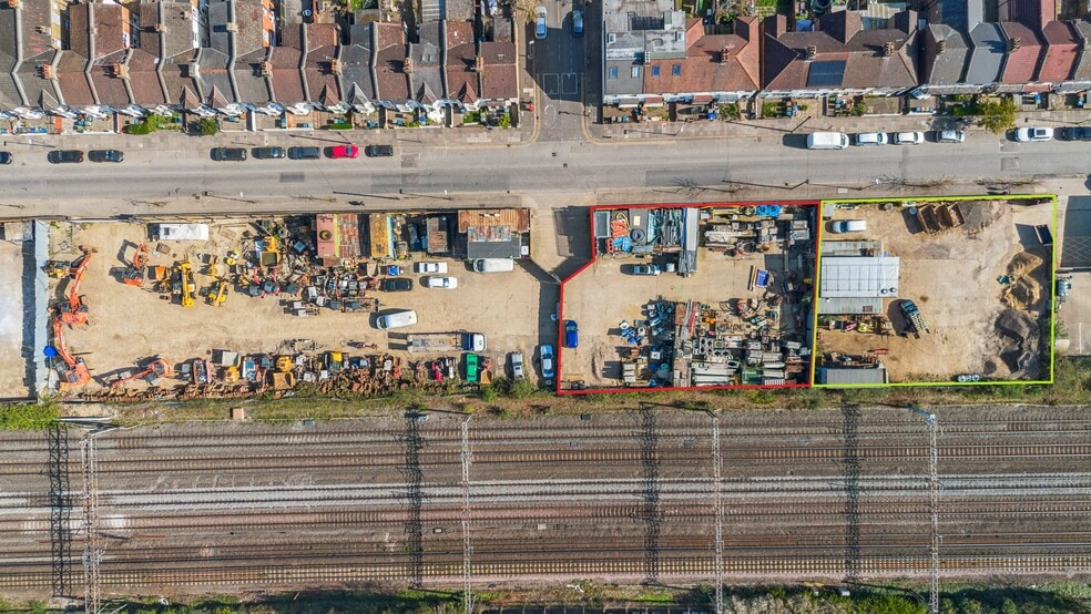 Unit 1 & 2 Cecil Rd, Harrow to rent - Primary Photo - Image 1 of 4