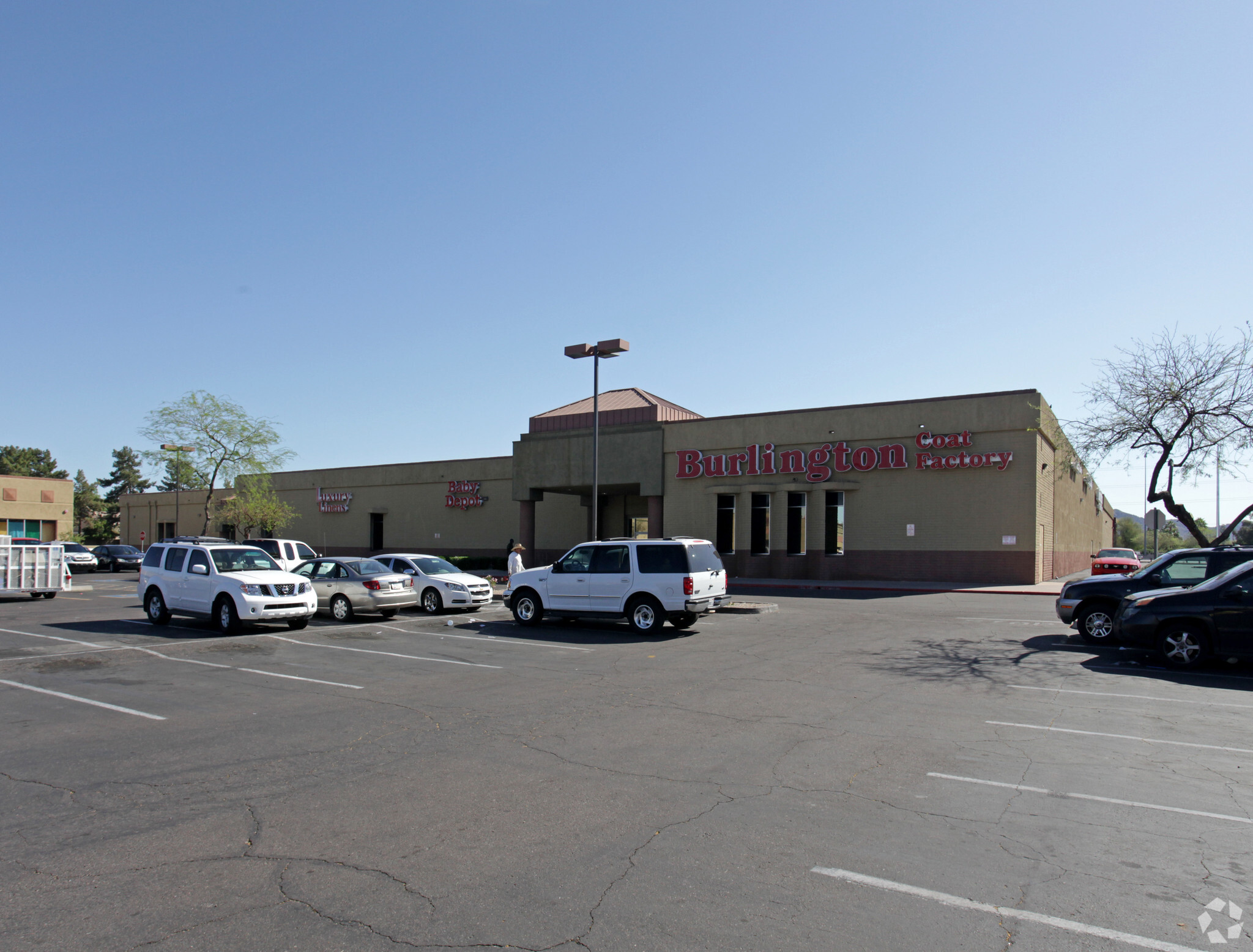 2782 W Peoria Ave, Phoenix, AZ for rent Building Photo- Image 1 of 3