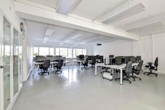 231-233 North Gower St, London to rent Interior Photo- Image 1 of 5