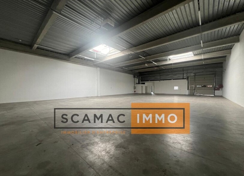 Industrial in Le Bourget to rent - Interior Photo - Image 2 of 13