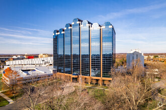 9801 Washingtonian Blvd, Gaithersburg, MD for rent Building Photo- Image 1 of 31