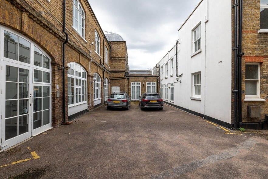 361B-363B Liverpool Rd, London for sale - Building Photo - Image 1 of 13