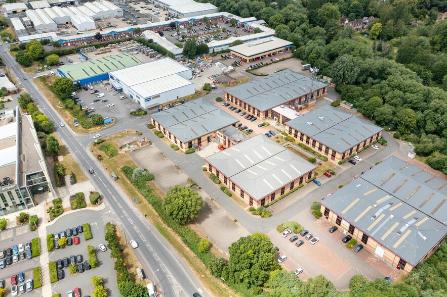 Canal View Rd, Newbury to rent - Building Photo - Image 3 of 8