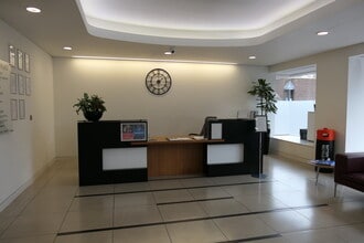 Victoria St, Windsor to rent Interior Photo- Image 1 of 9