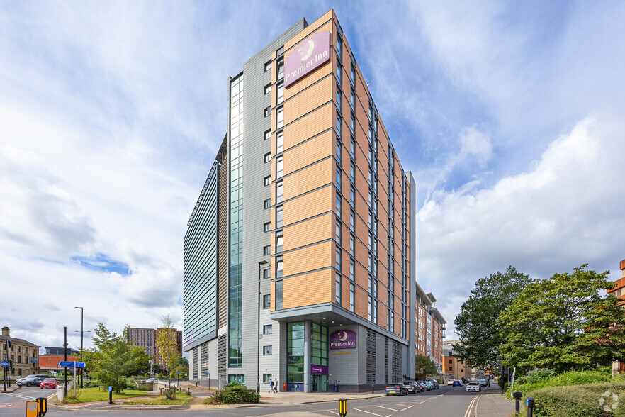 8 St Marys Gate, Sheffield for rent - Building Photo - Image 1 of 13