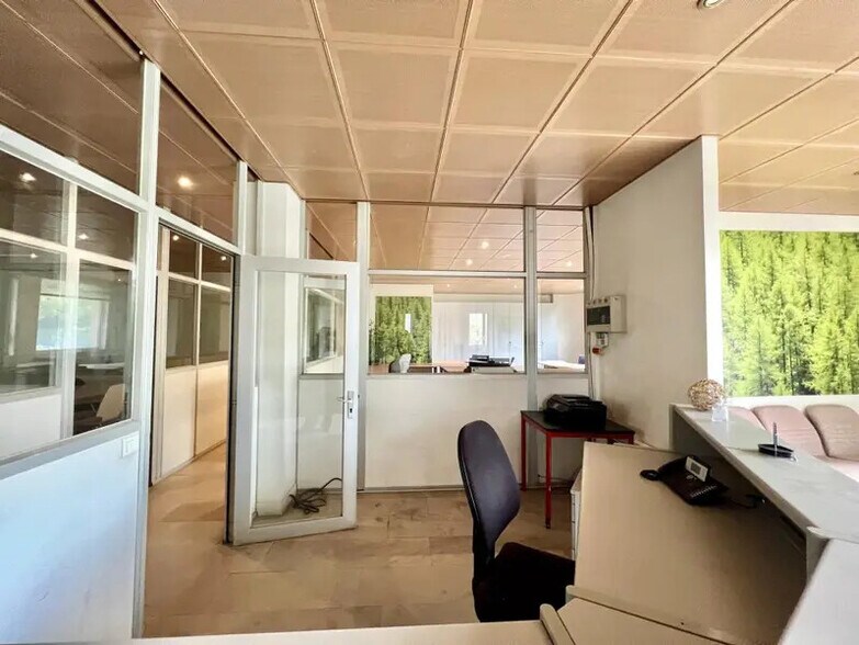 Office in Saint-Maur-des-Fossés to rent - Interior Photo - Image 2 of 6