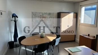 Industrial in Morangis to rent - Interior Photo - Image 3 of 3