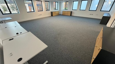 49-51 University Rd, Belfast to rent Interior Photo- Image 2 of 6