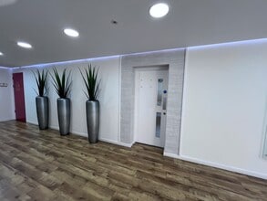 54-58 Athol St, Isle Of Man to rent Interior Photo- Image 2 of 6