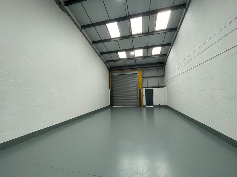 Unit 7, Dewsbury Road, Stoke On Trent to rent - Building Photo - Image 2 of 7
