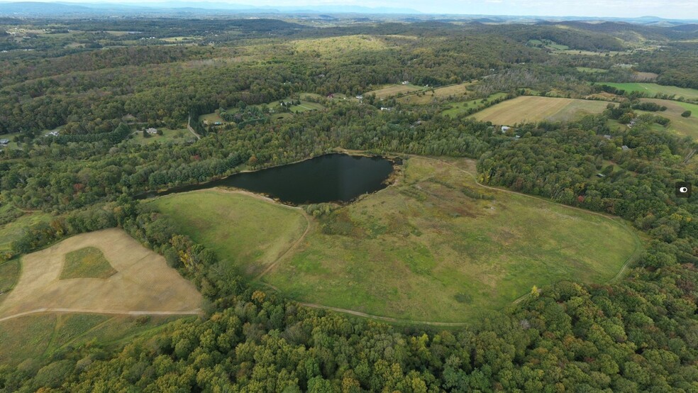 116 Velie Rd, Lagrangeville, NY for sale - Primary Photo - Image 2 of 18