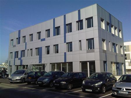 Office in Champs-sur-Marne to rent - Building Photo - Image 2 of 6