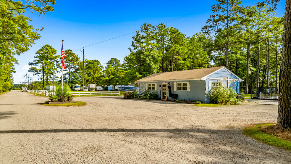 3257 Colechester Rd, Virginia Beach, VA for sale - Building Photo - Image 1 of 5