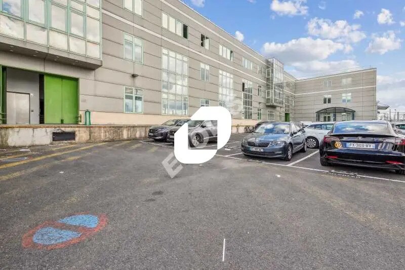 Office in Pantin to rent Building Photo- Image 1 of 17