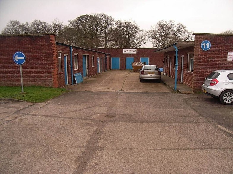 Burnetts Ln, Southampton for sale - Primary Photo - Image 1 of 1