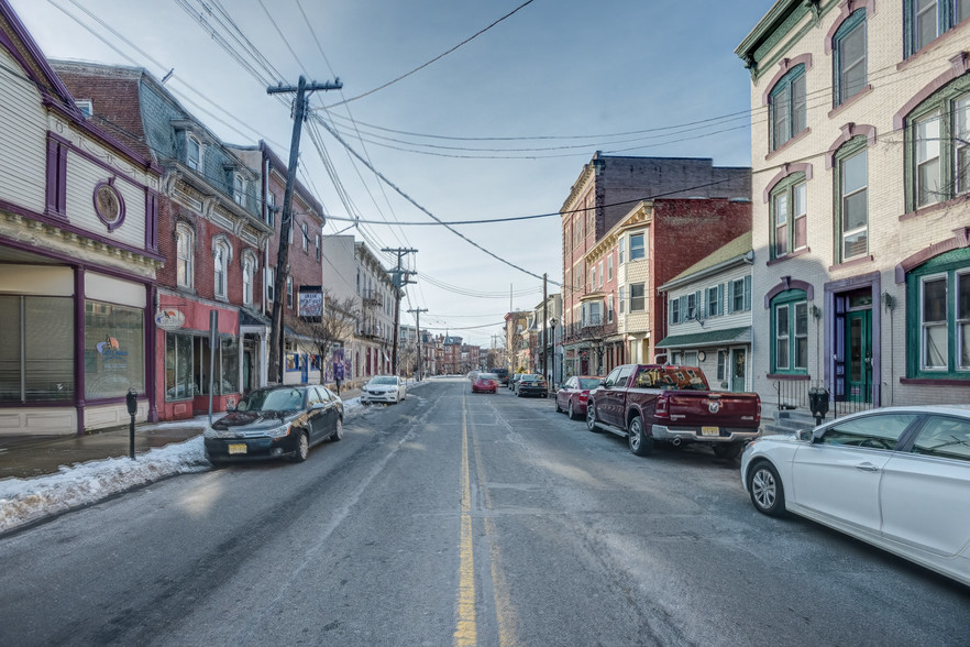 159 S Main St, Phillipsburg, NJ for rent - Building Photo - Image 2 of 8