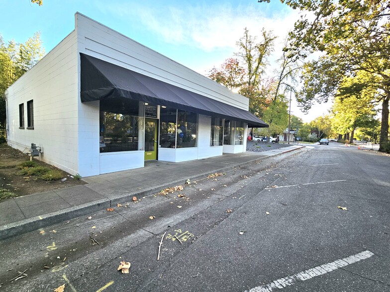 1218-1222 Esplanade Rd, Chico, CA for rent - Building Photo - Image 1 of 5