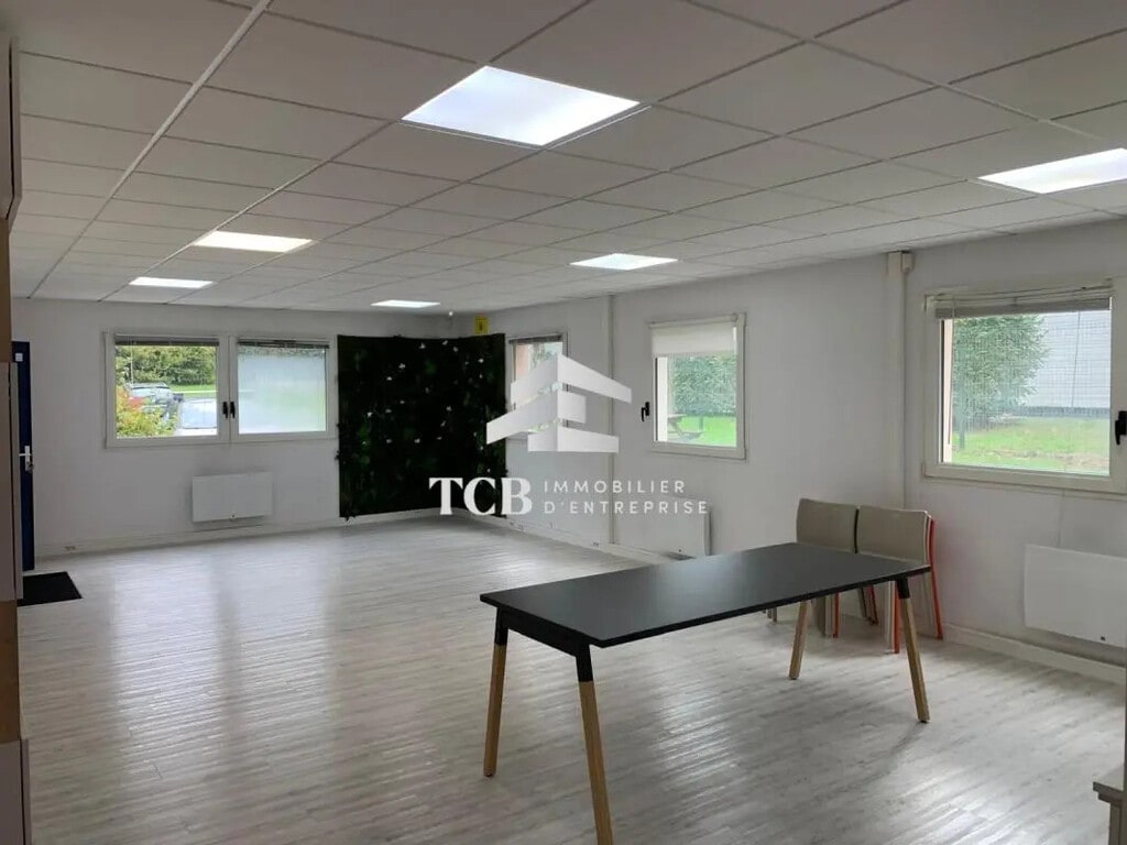 Location Bureaux 98 m² - Photo 1