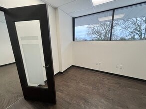 1900 Hines St SE, Salem, OR to rent Interior Photo- Image 2 of 5