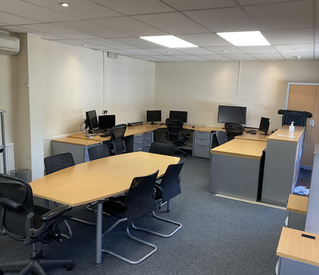 Sandhawes Hl, East Grinstead to rent Interior Photo- Image 1 of 1