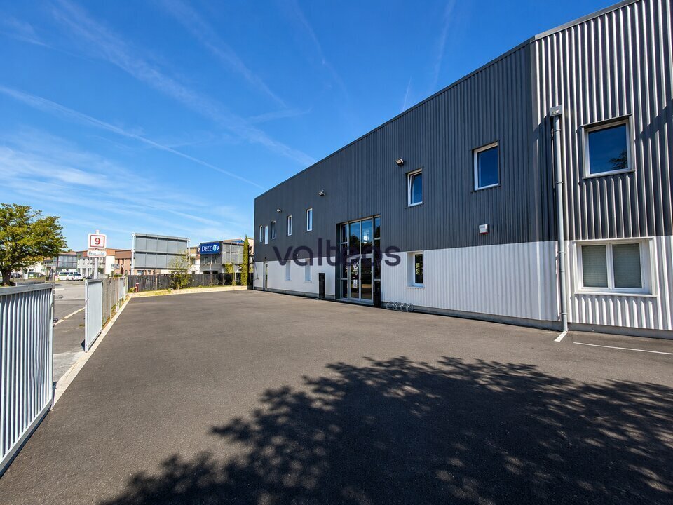 Retail in Toulouse to rent Building Photo- Image 1 of 5
