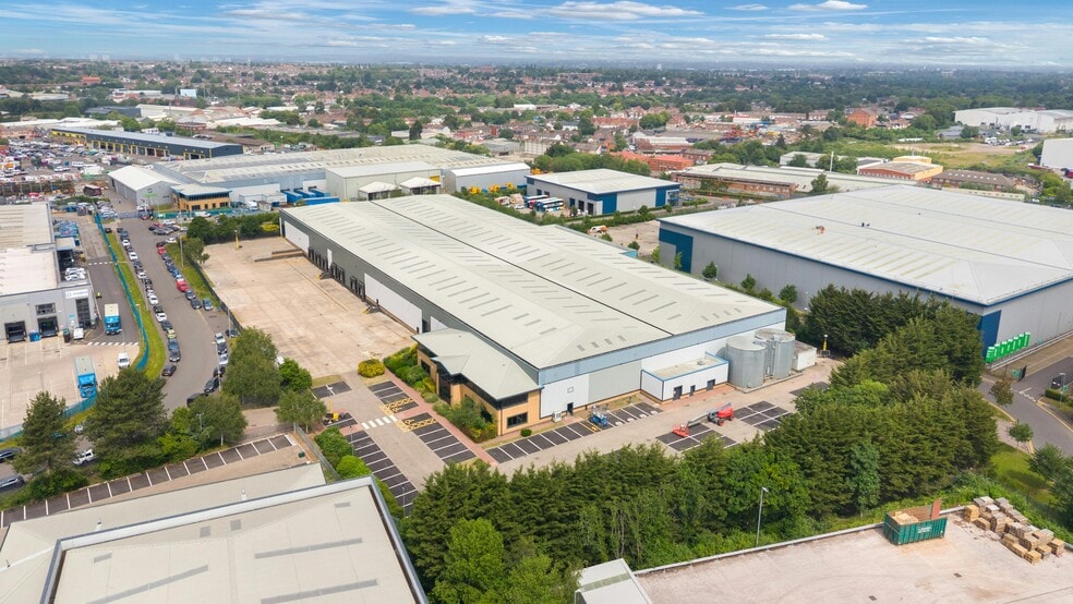Redfern Park Way, Birmingham to rent - Building Photo - Image 2 of 20