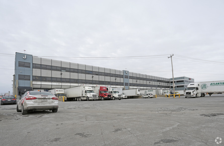 800 Boul Stuart-Graham S, Dorval, QC for rent - Building Photo - Image 2 of 2