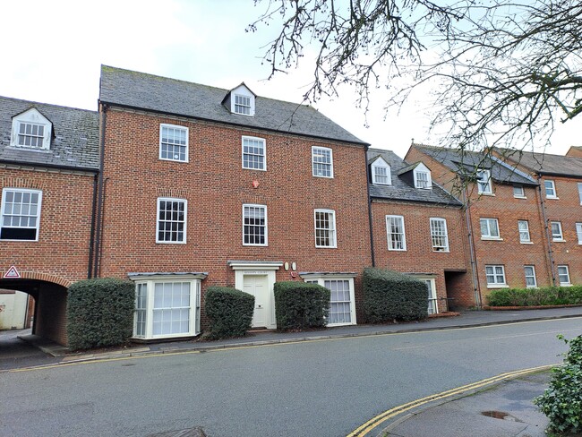 More details for 17A The Broadway, Hatfield - Office to Rent