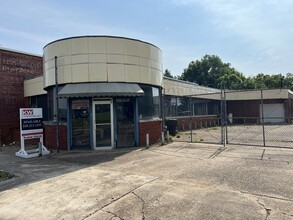 1217 Texas Ave, Shreveport, LA for rent Building Photo- Image 1 of 2