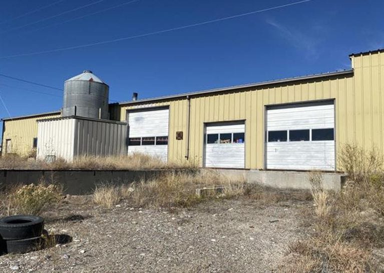 821 S. Railroad Ave, Riverton, WY for sale - Building Photo - Image 2 of 16