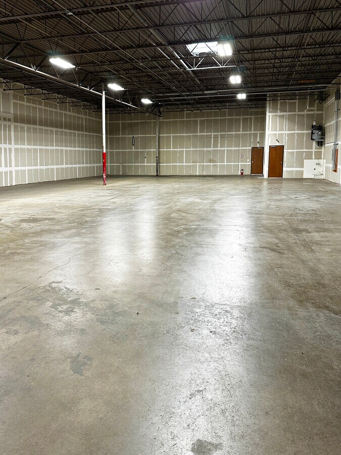 5001 North Fwy, Fort Worth 76106 Light Industrial for Rent UK