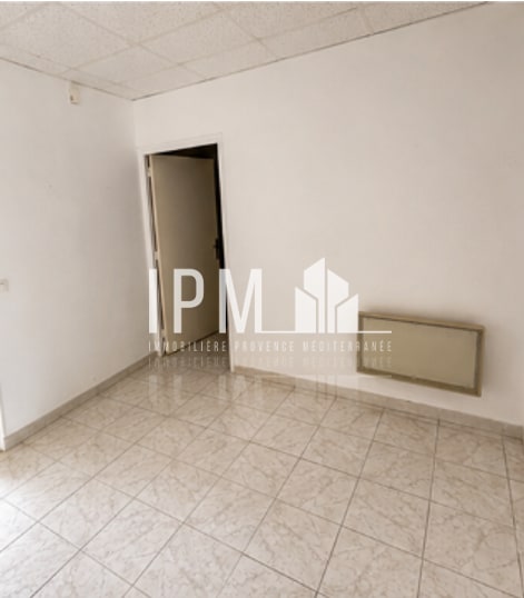 4 Bd Piot, Roquevaire to rent Building Photo- Image 1 of 5