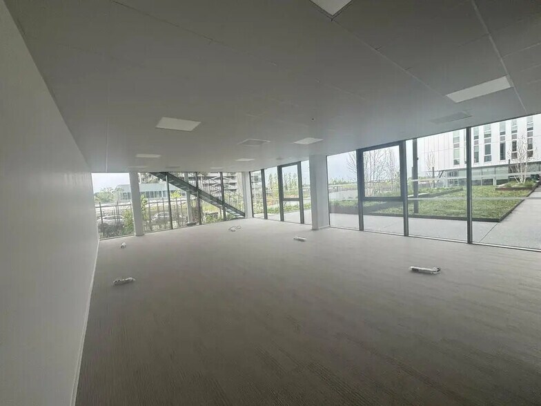 Office in Mérignac to rent - Building Photo - Image 2 of 6